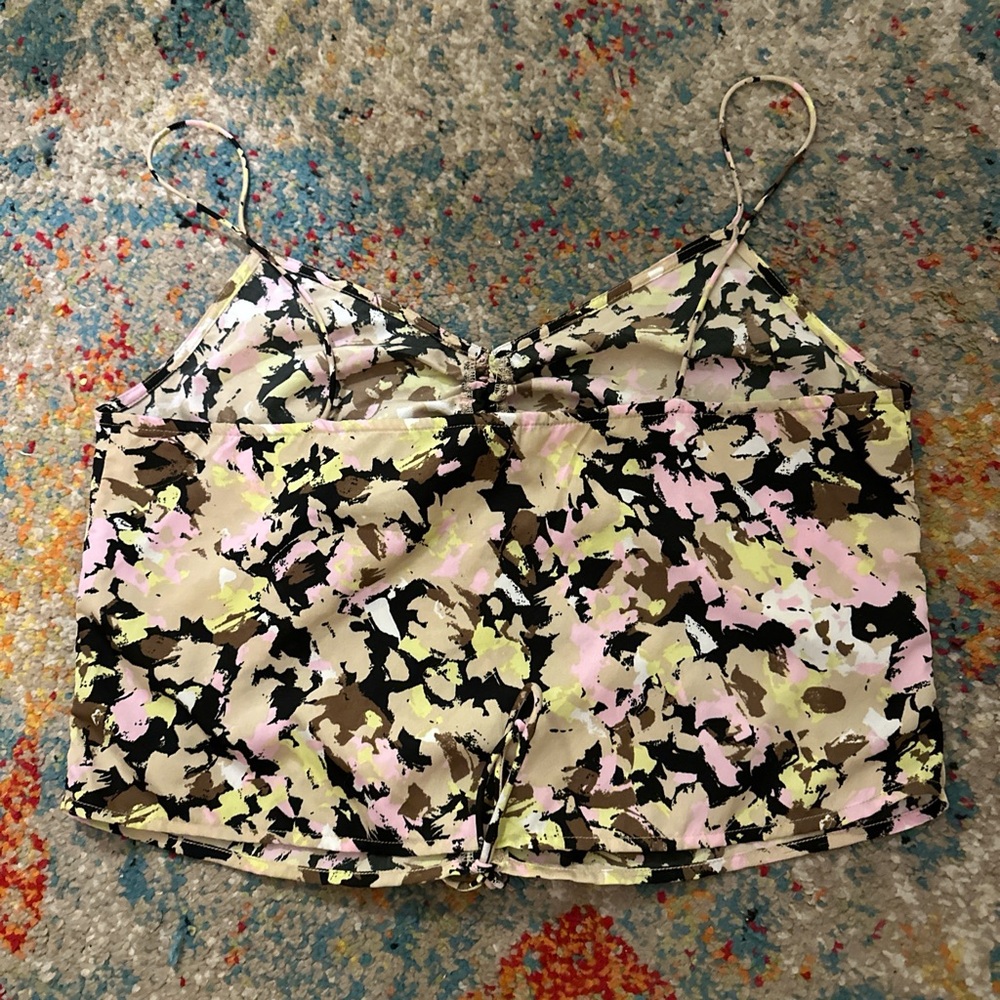 Vera Moda Abstract Crop Top - Picture 3 of 3